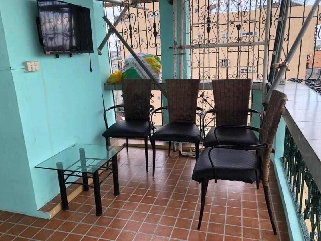 The Mansion - Backpackers Near Airport Daire Manila Dış mekan fotoğraf