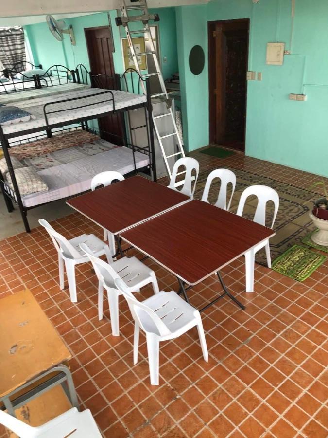 The Mansion - Backpackers Near Airport Daire Manila Dış mekan fotoğraf